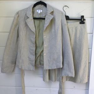 Isaac Mizrahi jacket and skirt 2 piece